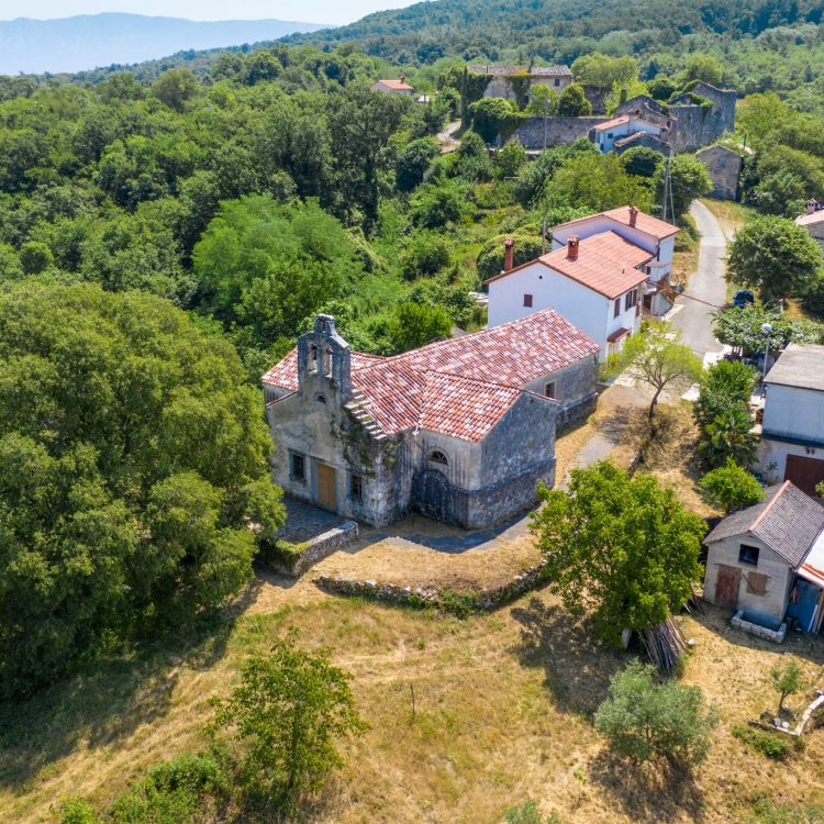 Crkva Svetog Ivana i Pavla u Šumberu